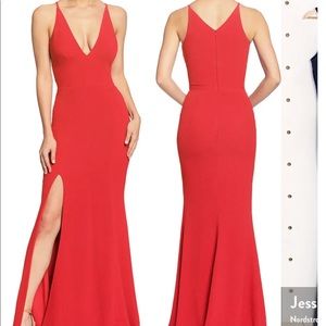 Dress the population crepe gown in eggplant worn once